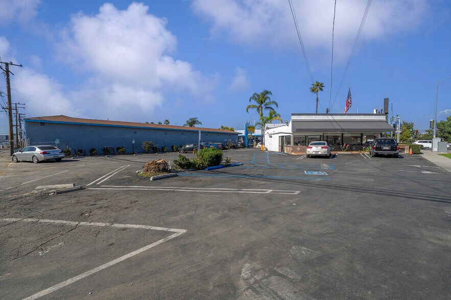 More Photos Of 201 W Whittier Blvd, Montebello Freestanding For Sale