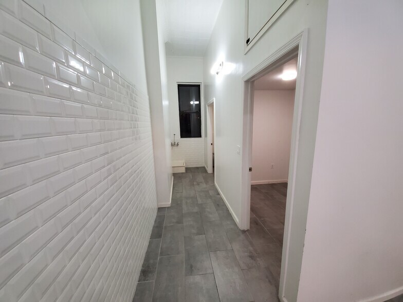 More Photos Of 122 Bedford Ave, Brooklyn Storefront Retail Residential For Lease