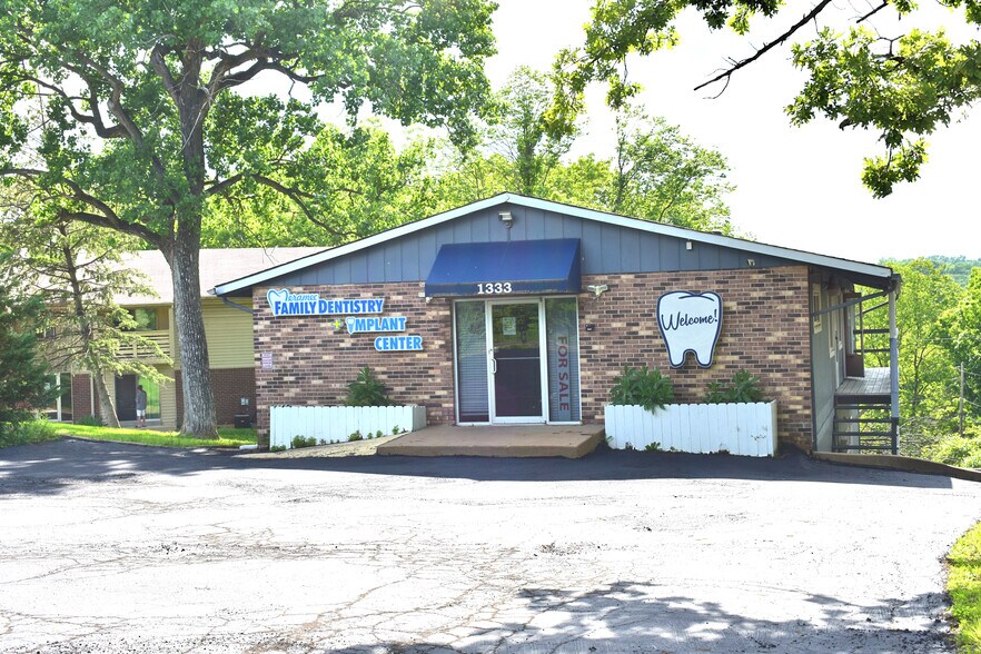 More Photos Of 1333 W Outer 21 Rd, Arnold Medical For Sale