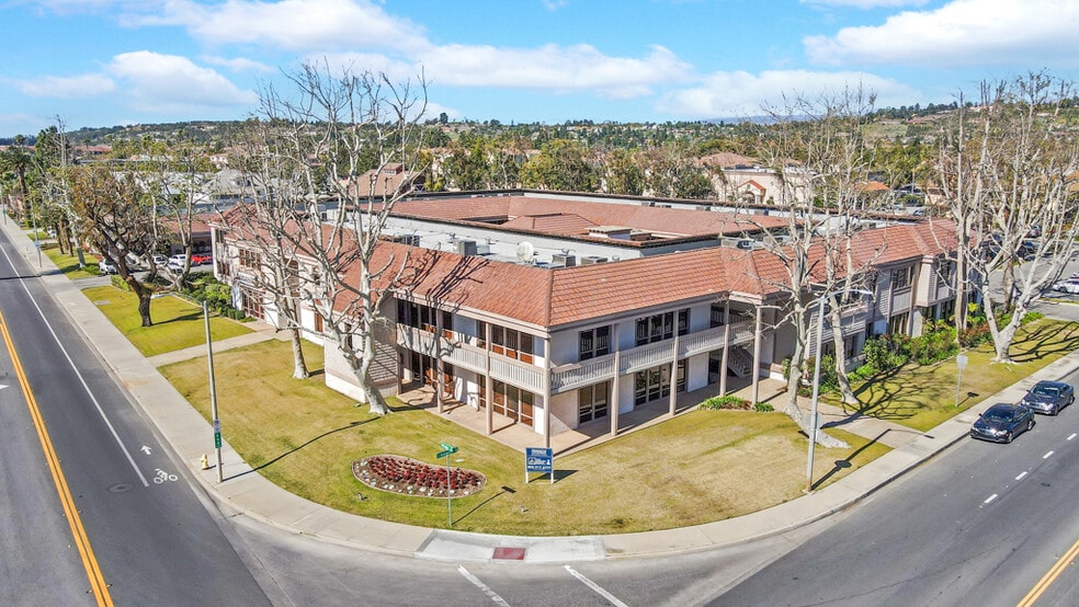 More Photos Of 601 E Daily Dr, Camarillo Office For Lease