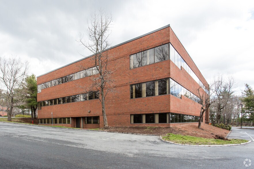 More Photos Of 521 Virginia Rdg, Concord Unknown For Lease