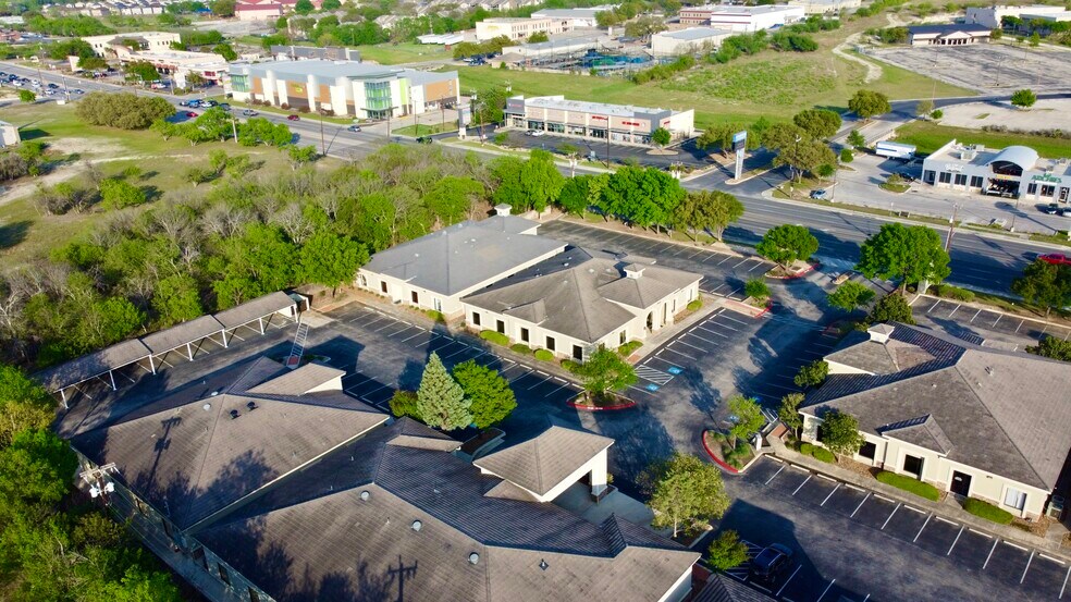 More Photos Of 9643 Huebner Rd, San Antonio Medical For Lease