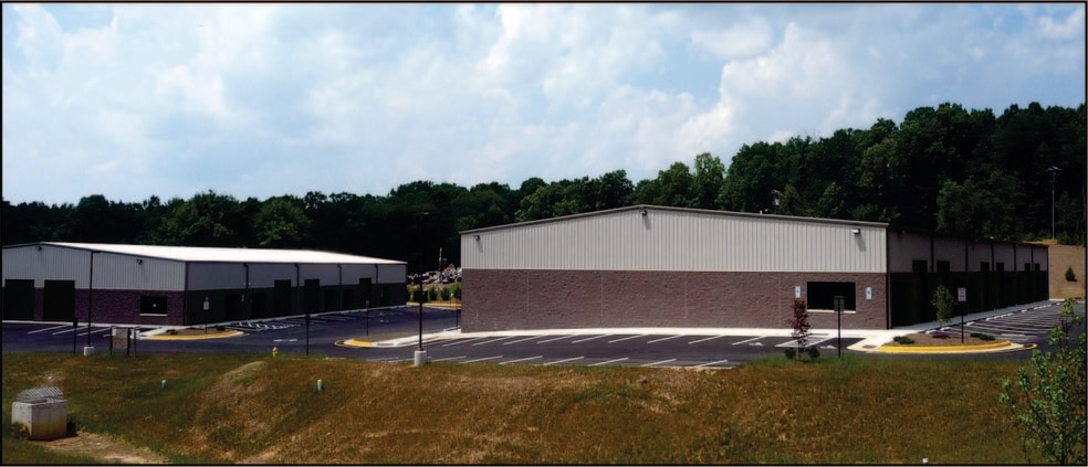 More Photos Of 24 Synan Rd, Fredericksburg Warehouse For Lease