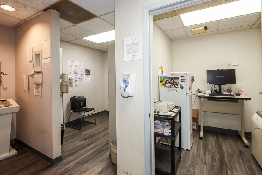 More Photos Of 233 E Shore Rd, Great Neck Medical For Sale