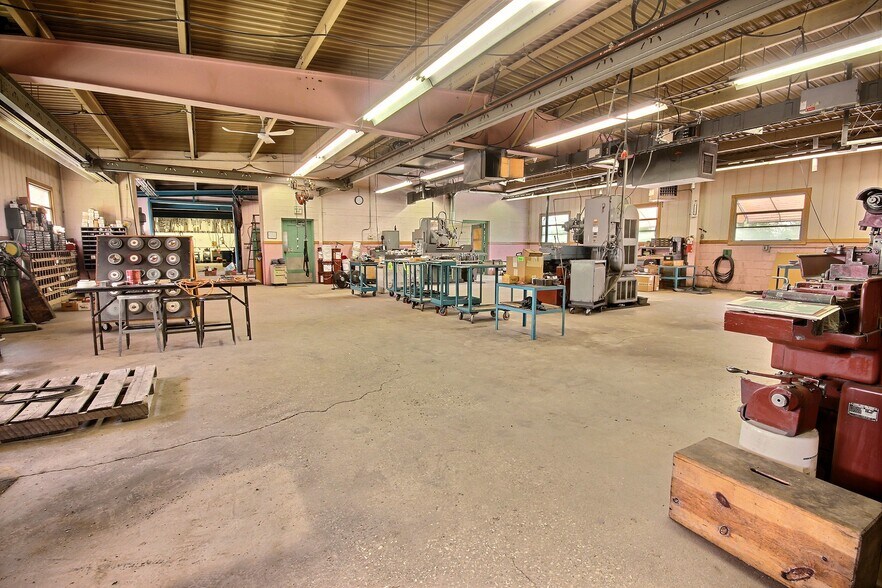 More Photos Of 1431 Production Rd, Fort Wayne Manufacturing For Sale
