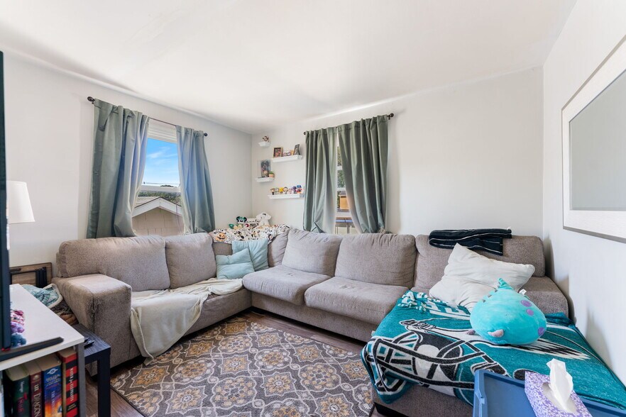 More Photos Of 1323 7th Ave, Neptune General Retail For Sale