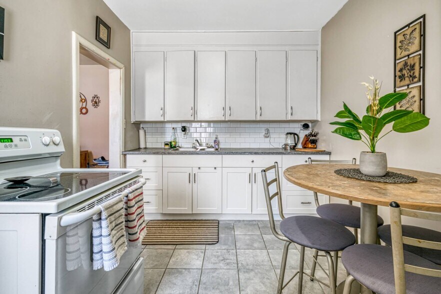 More Photos Of 375-377 Laforest Av, Sudbury Apartments For Sale
