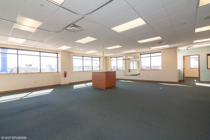 More Photos Of 329 Remington Blvd, Bolingbrook Medical For Lease