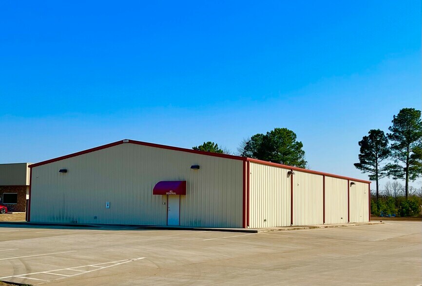 Primary Photo Of 401 Industrial, Nash Warehouse For Lease