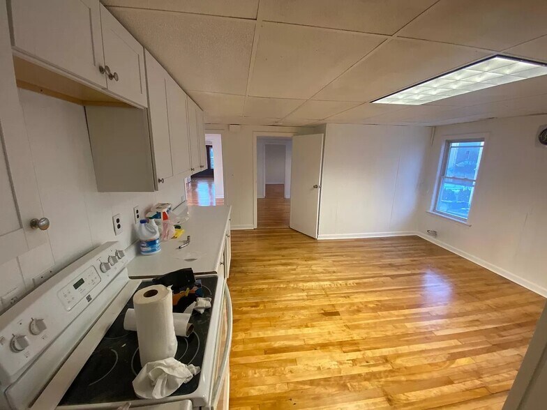 More Photos Of 73 Southgate St, Worcester General Retail For Sale