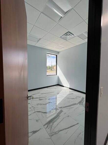 More Photos Of 18630 Intercontinental Crossing Dr, Houston Warehouse For Lease