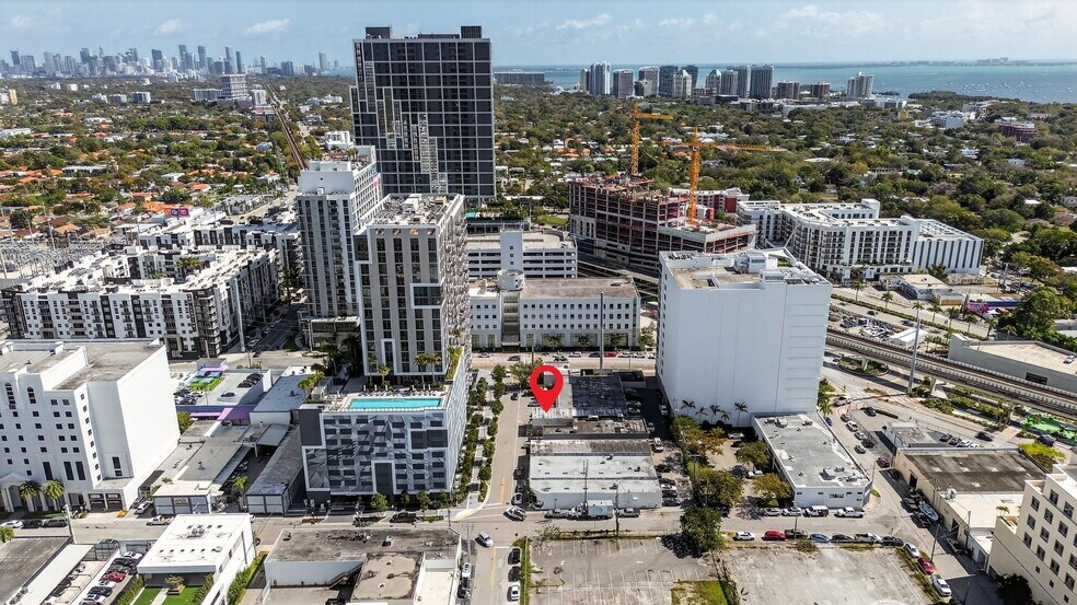 More Photos Of 3838 Shipping Ave, Miami Auto Repair For Sale
