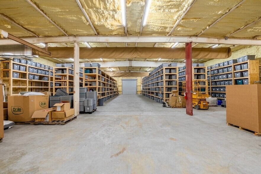 More Photos Of 1520 S Suncoast Blvd, Homosassa Manufacturing For Lease