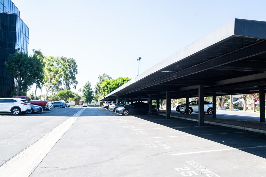 More Photos Of 1801 W Romneya Dr, Anaheim Office Residential For Lease