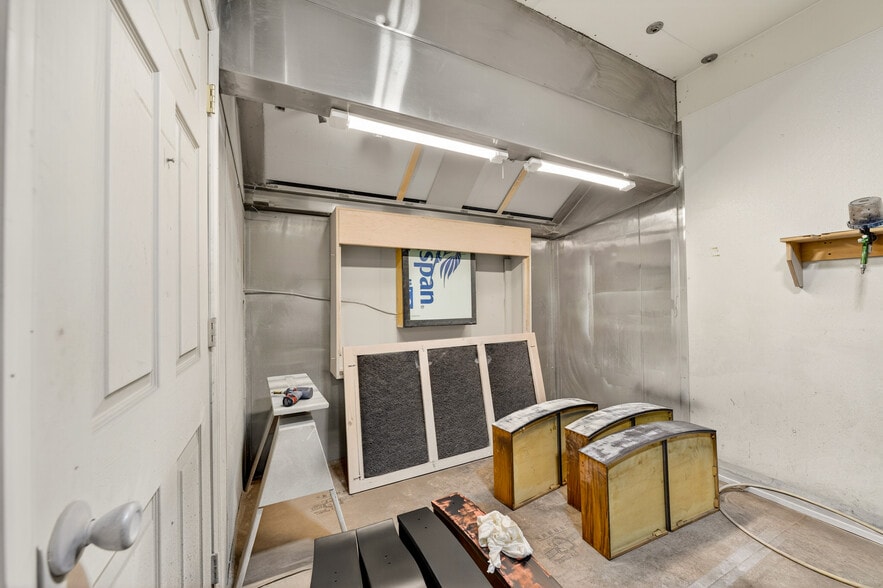 More Photos Of 719 Ridge Rd, Sellersville Flex For Sale