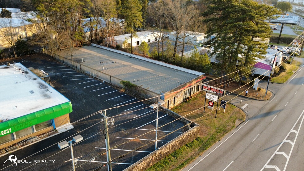 More Photos Of 6483 Peachtree Industrial Blvd, Atlanta General Retail For Sale