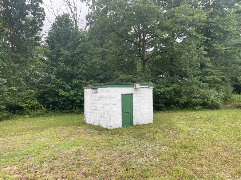 More Photos Of 52 Nestle Dr, Fulton Lodge Meeting Hall For Sale