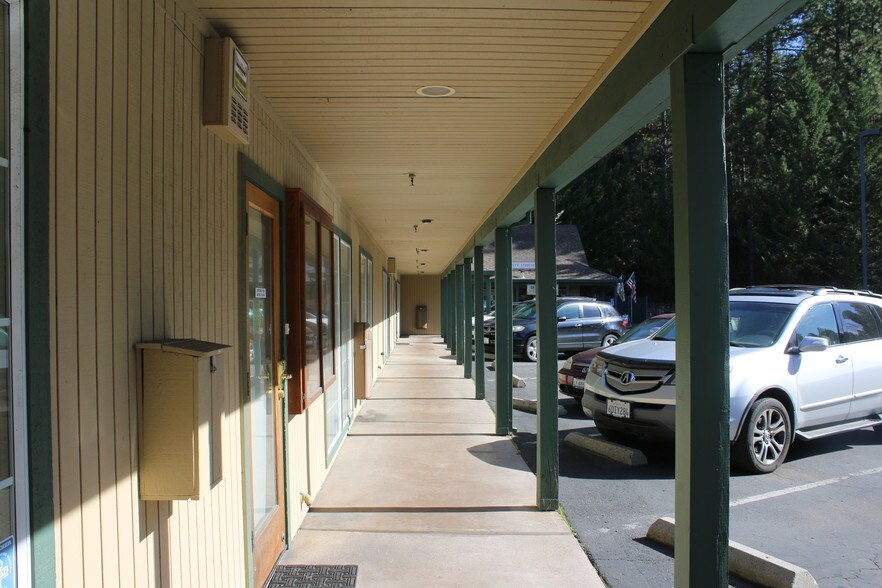 More Photos Of 18701 Tiffeni Dr, Twain Harte Office For Lease