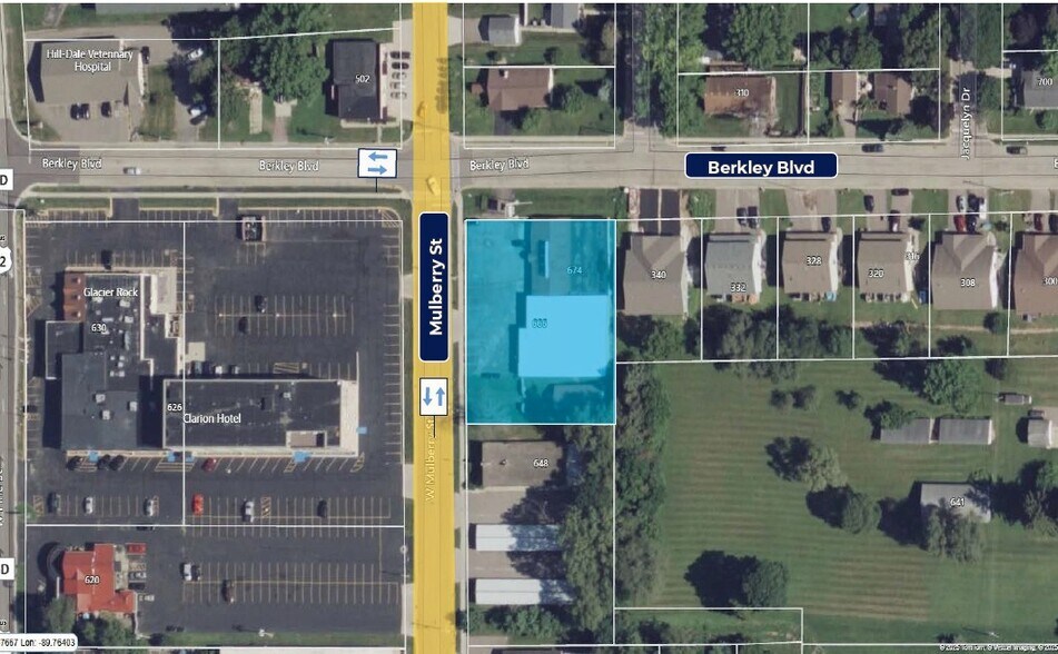 More Photos Of 674 W Mulberry St, West Baraboo Storefront For Sale