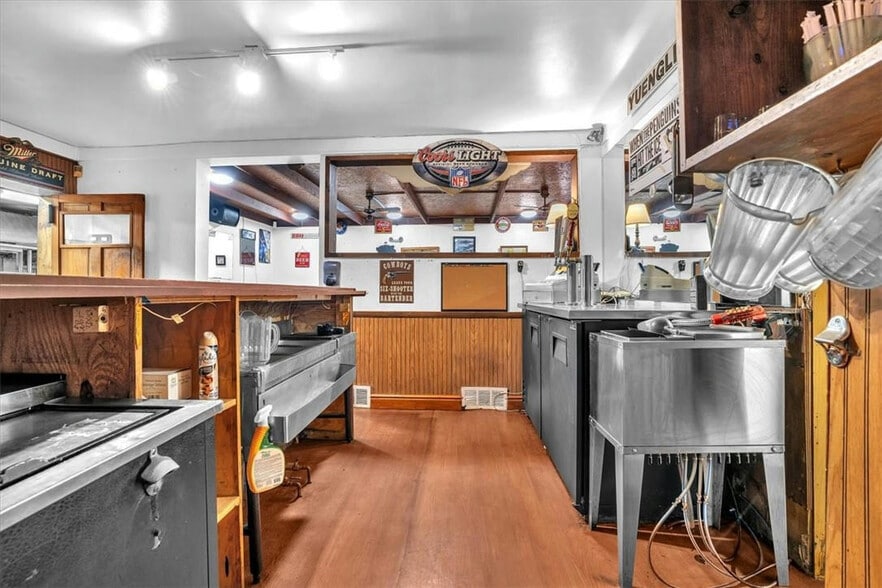 More Photos Of 3006 Lewis Run Rd, Clairton Restaurant For Sale