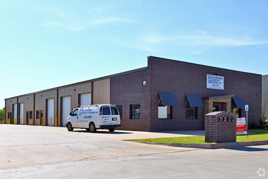 Primary Photo Of 14624 Metro Plaza Blvd, Edmond Warehouse For Lease