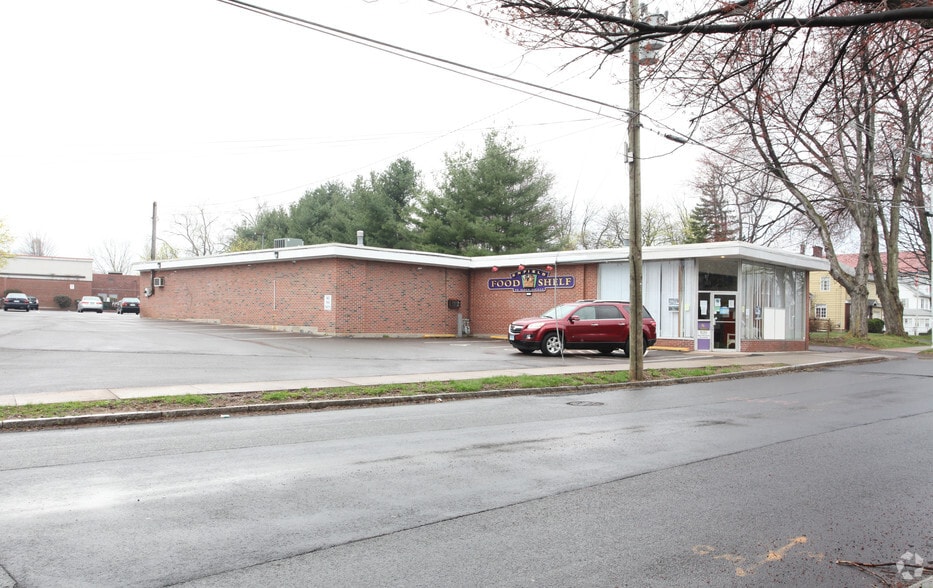 More Photos Of 96 Alden Ave, Enfield Freestanding For Lease