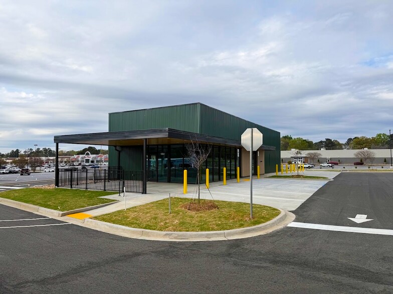 Primary Photo Of 1302 S -01-51, Greenwood General Retail For Sale