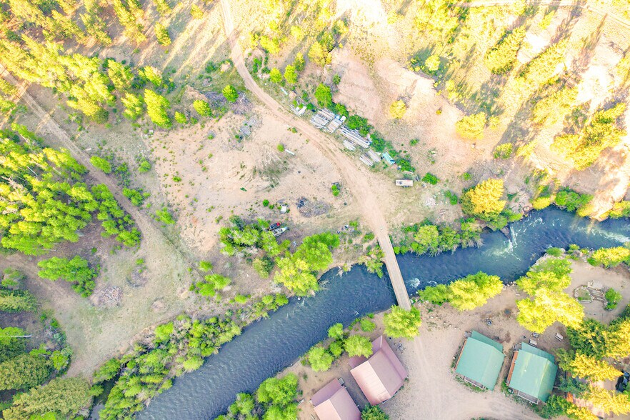 More Photos Of 860 County Road 142, Lake City Hotel For Sale