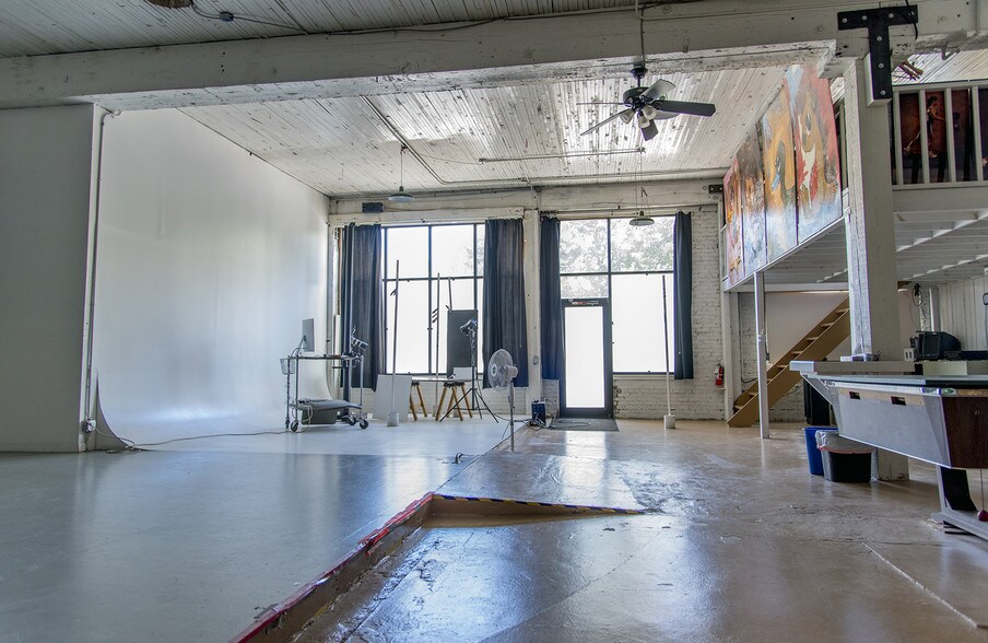 More Photos Of 5531 Airport Way S, Seattle Warehouse For Lease