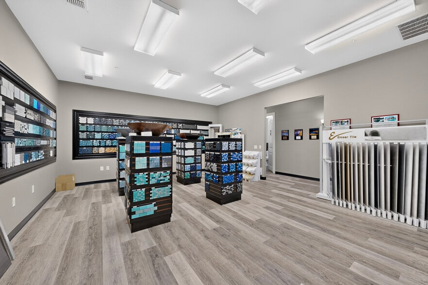More Photos Of 2230 Bush Dr, McKinney Medical For Lease