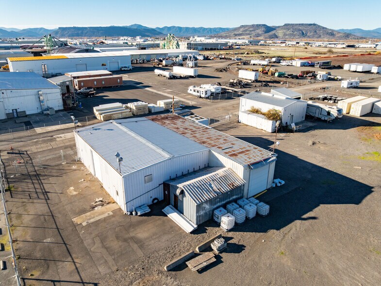 More Photos Of 1405 Antelope Rd, White City Warehouse For Sale