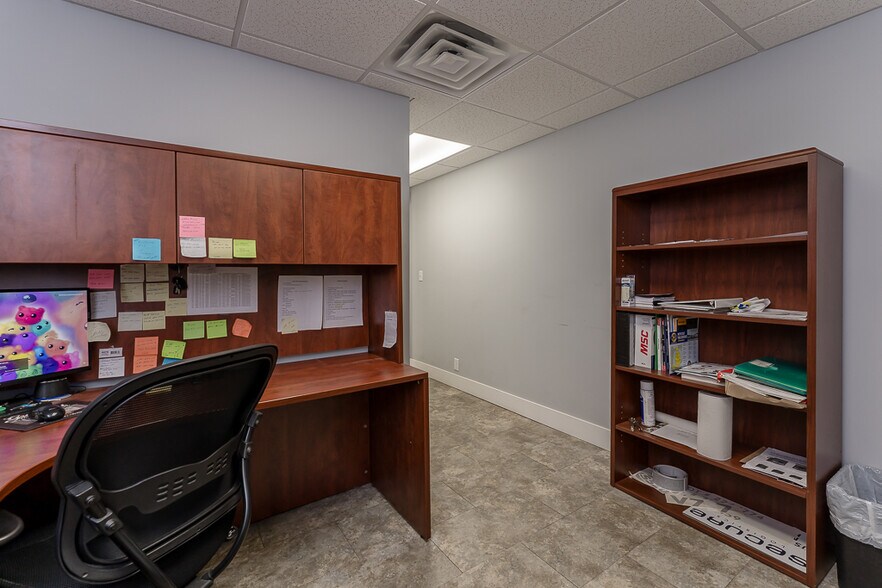 More Photos Of 8620 Algoma Ave NE, Rockford Warehouse For Sale