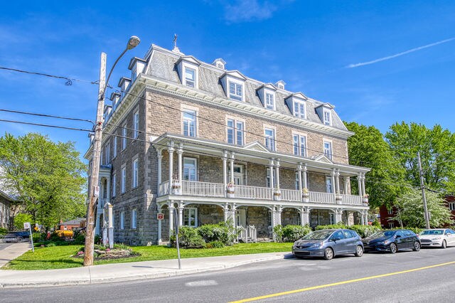 More Photos Of 550 Boul Marie-Victorin, Boucherville Congregate Senior Housing For Sale