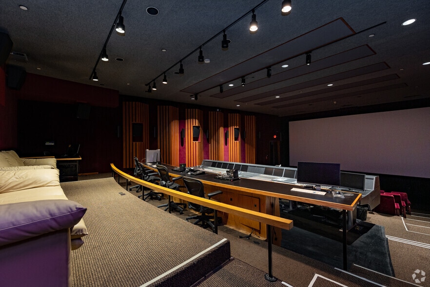 More Photos Of 640 S San Vicente Blvd, Los Angeles Medical For Lease