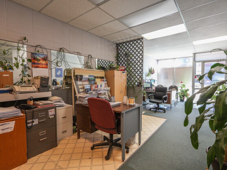 More Photos Of 5002 50 st, Stettler Flex For Sale