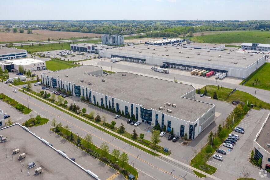 More Photos Of 159 Don Hillock Dr, Aurora Warehouse For Lease