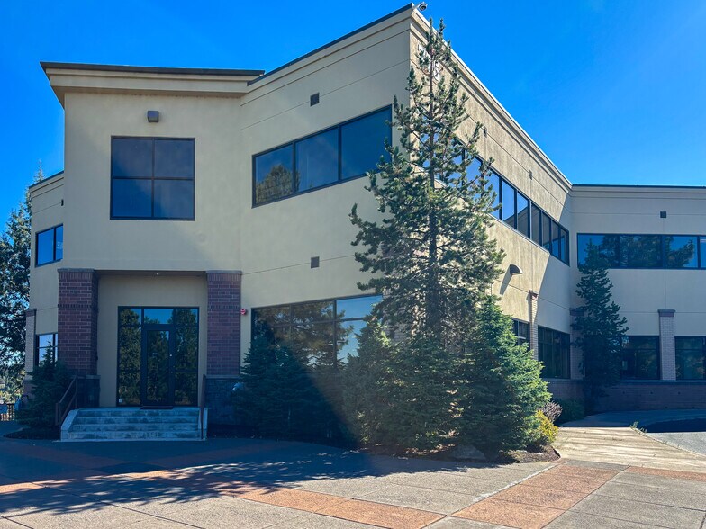 More Photos Of 705-775 SW Bonnett Way, Bend Unknown For Lease