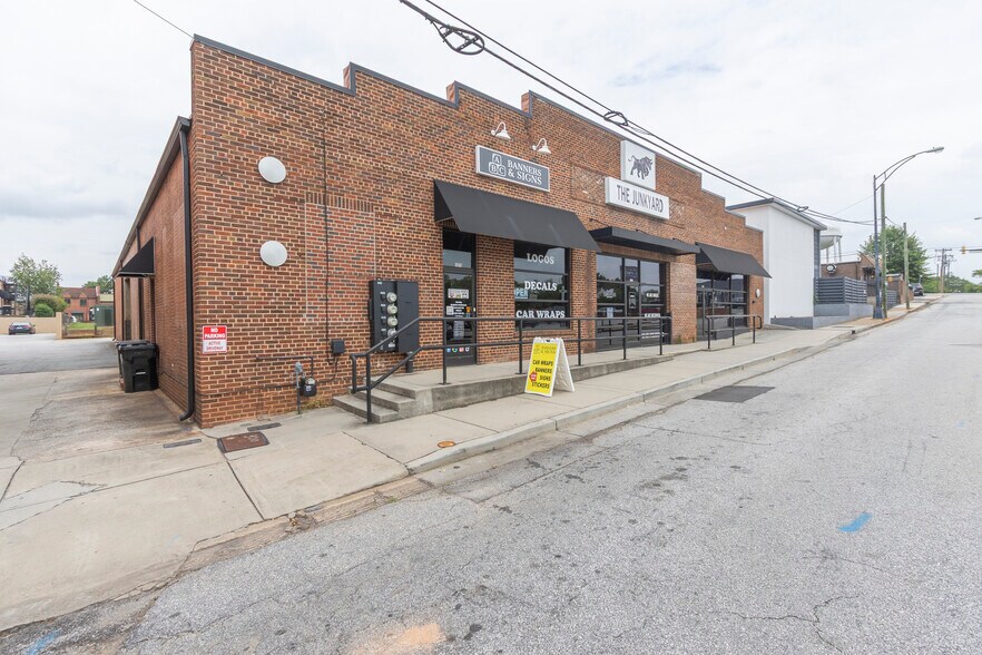 More Photos Of 107 E Orr St, Anderson Specialty For Sale