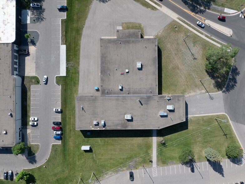 More Photos Of 7955 Wallace Rd, Eden Prairie Manufacturing For Sale