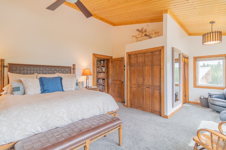 More Photos Of Quartz Lake, Delta Junction Lodge Meeting Hall For Sale