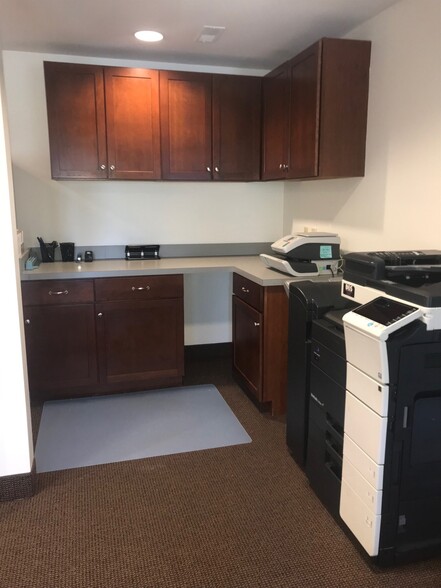 More Photos Of 6339 Ten Oaks Rd, Clarksville Office For Sale