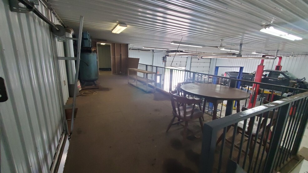 More Photos Of 9449 Genesee St, New Lothrop Auto Repair For Sale