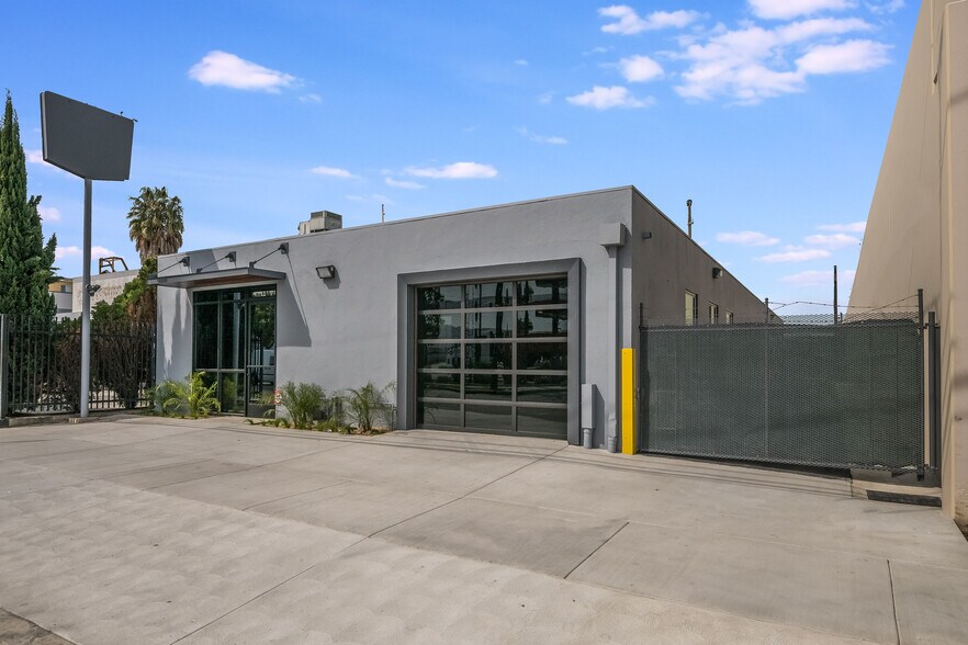 Primary Photo Of 633 Hindry Ave, Inglewood Warehouse For Sale
