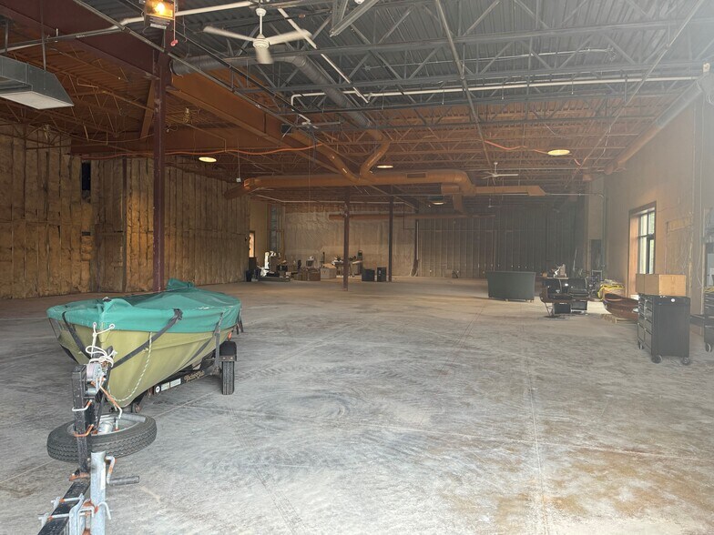 More Photos Of 2593 Development Dr, Green Bay Medical For Lease