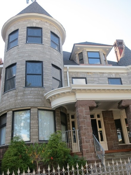 More Photos Of 569-571 Martin Luther King Jr Blvd, Newark Office For Lease