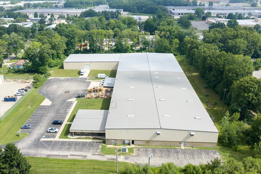 More Photos Of 1000 Sako Ct, Elkhart Warehouse For Lease
