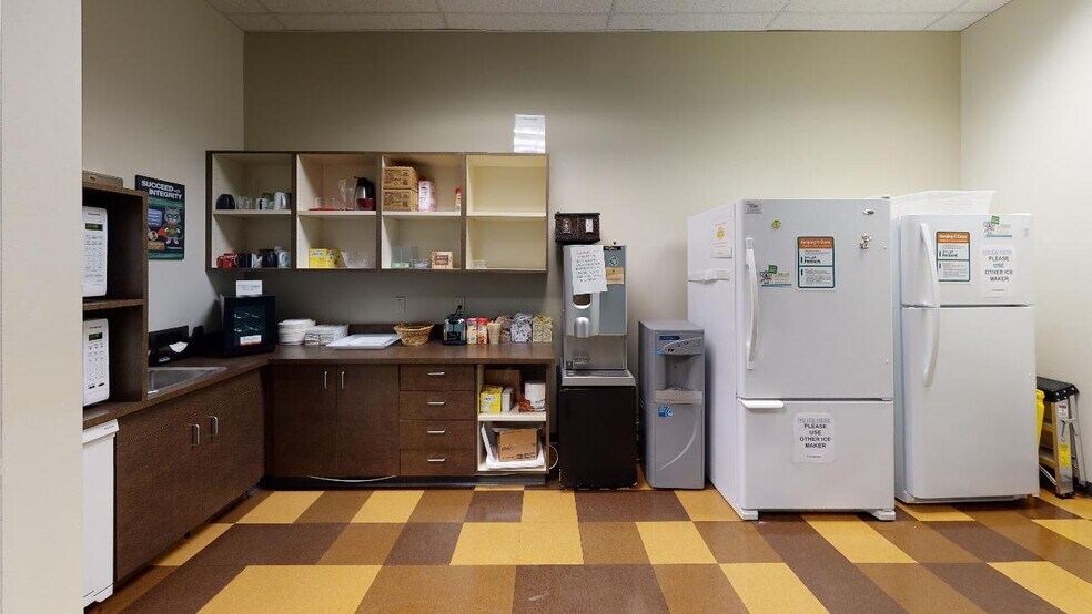 More Photos Of 22011 30th Dr SE, Bothell Unknown For Lease