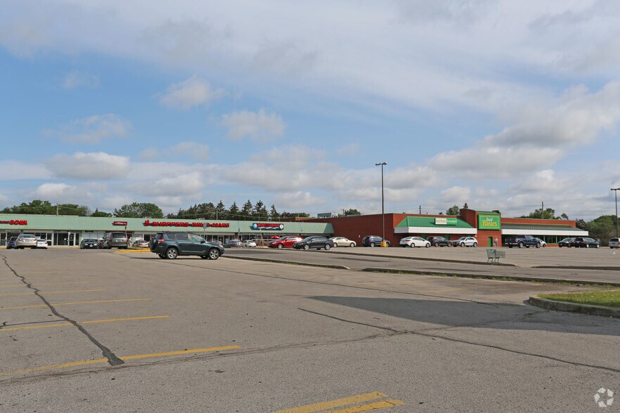 More Photos Of 5353-5381 Lakeshore Rd, Burlington General Retail For Lease