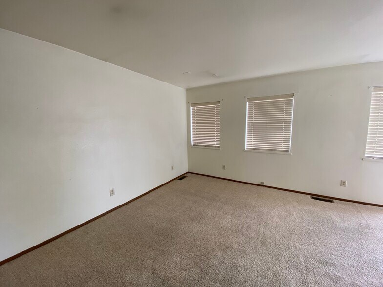 More Photos Of 206 E Main St, Rangely Apartments For Sale