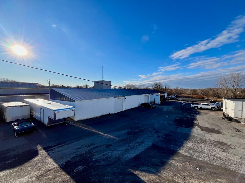 More Photos Of 1819 Lemoyne Ave, Syracuse Manufacturing For Lease
